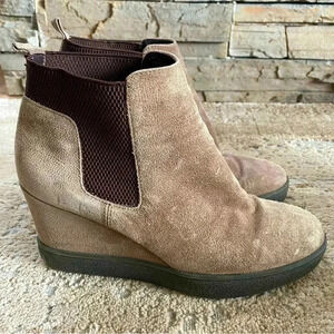Aquatalia Claire Wedge Suede Leather Ankle Booties Waterproof Made in Italy: 9